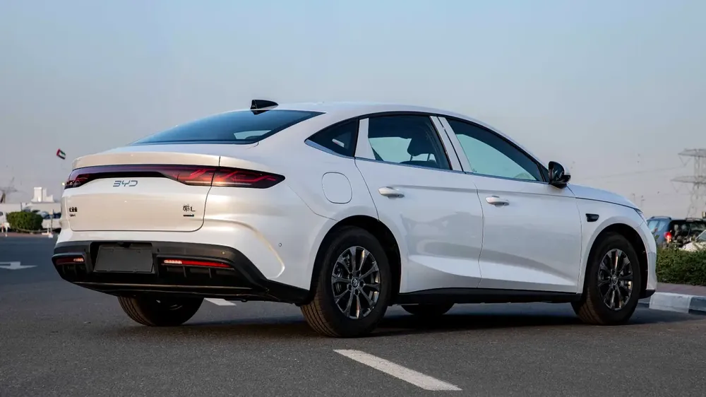 BYD Qin L DM-i 80KM INTELLIGENT DRIVING LEADING EDITION | 2025 | with 5 Years EVS Warranty - Image 5