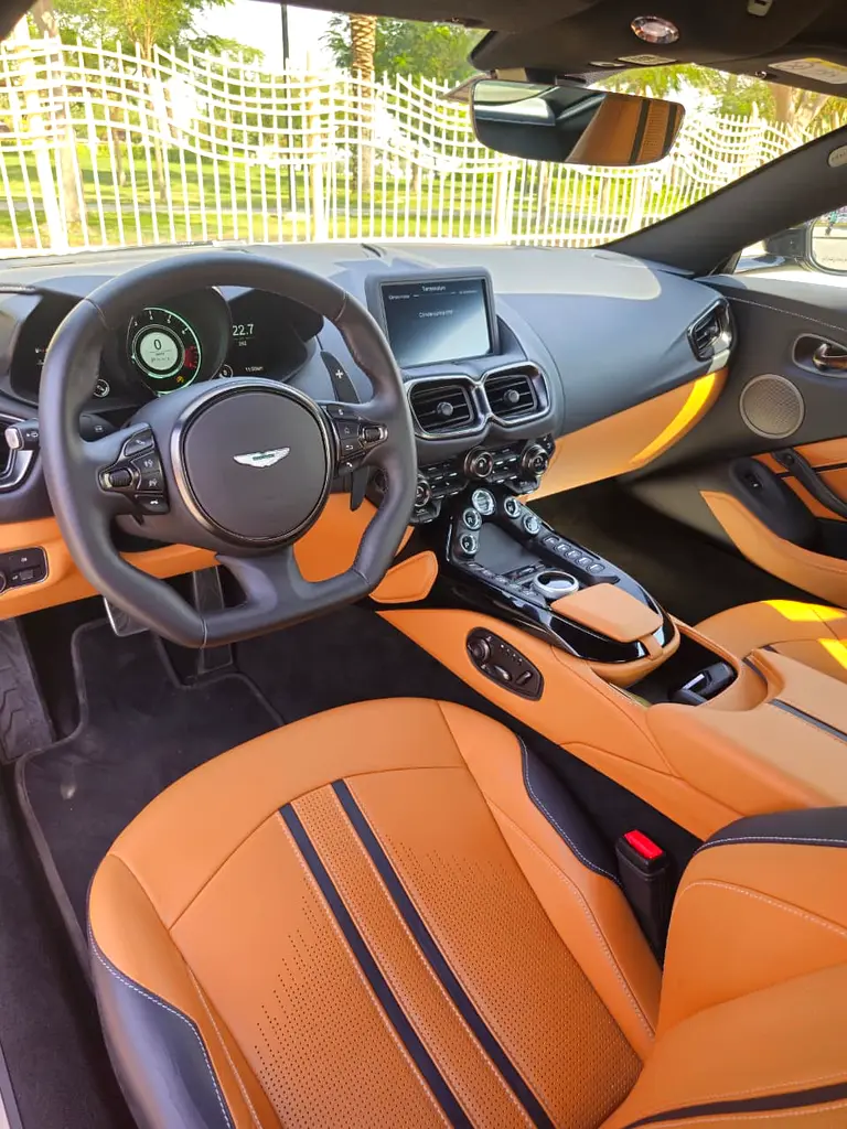 2023 Aston Martin Vantage | Agency Warranty | Delivery Mileage  , GCC - Image 10