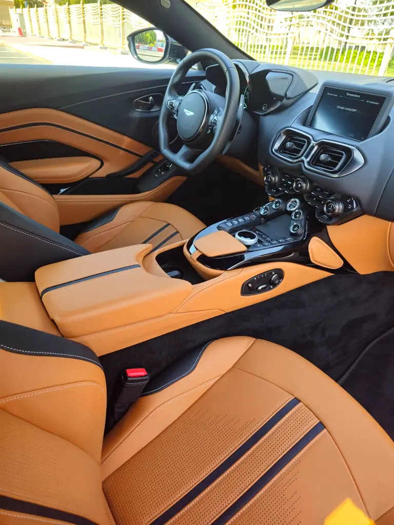 2023 Aston Martin Vantage | Agency Warranty | Delivery Mileage  , GCC - Image 12