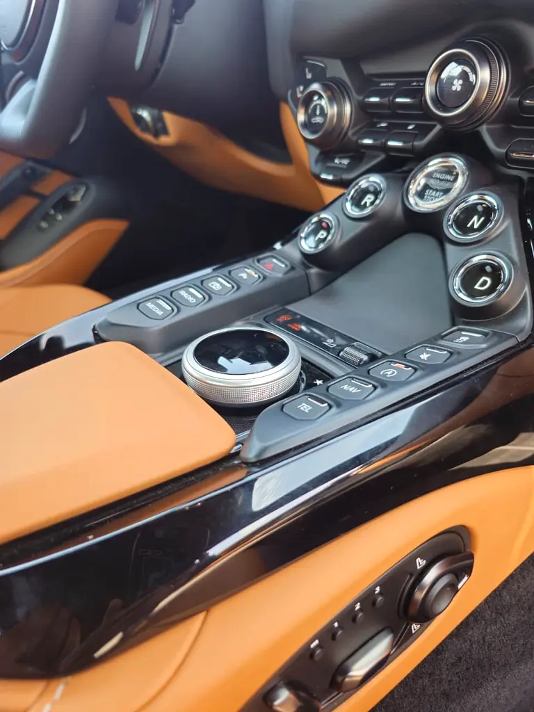 2023 Aston Martin Vantage | Agency Warranty | Delivery Mileage  , GCC - Image 16