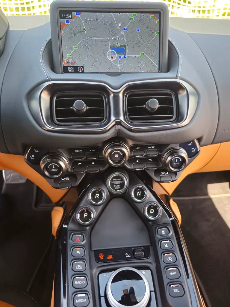 2023 Aston Martin Vantage | Agency Warranty | Delivery Mileage  , GCC - Image 17