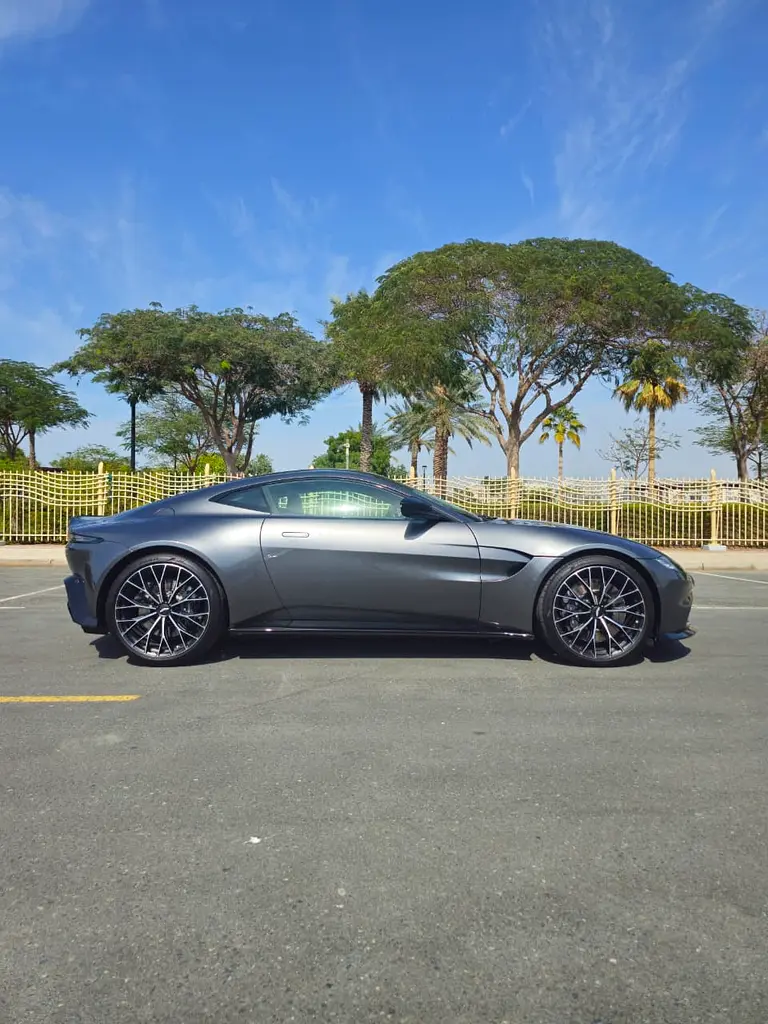 2023 Aston Martin Vantage | Agency Warranty | Delivery Mileage  , GCC - Image 4