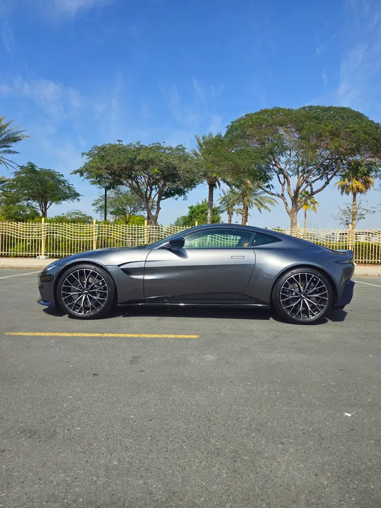 2023 Aston Martin Vantage | Agency Warranty | Delivery Mileage  , GCC - Image 8