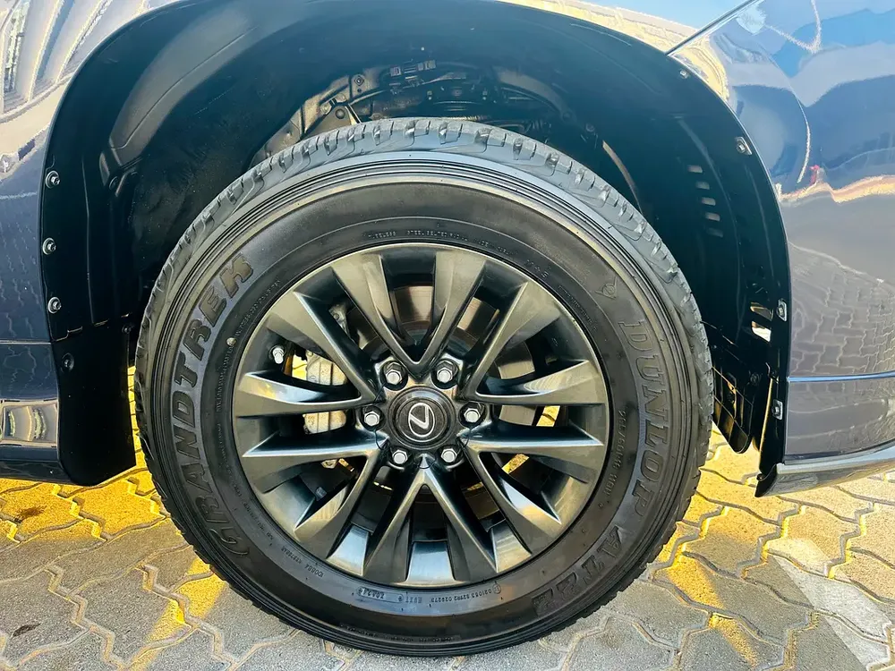 Lexus GX 460 Platinum 2020 GCC Specs - Pristine Condition - Image 18