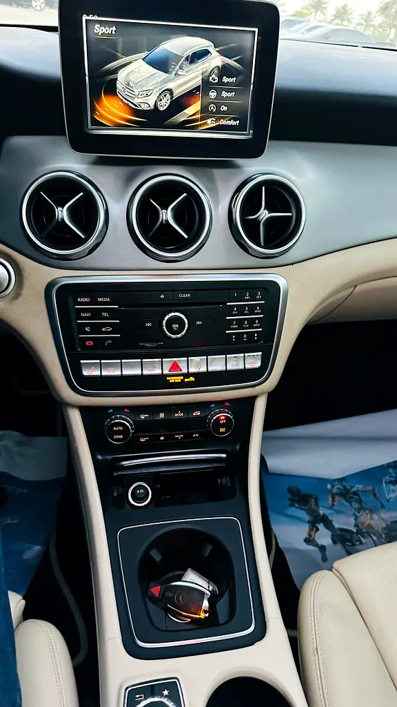 Mercedes-Benz GLA No Accident No Paint - Image 15