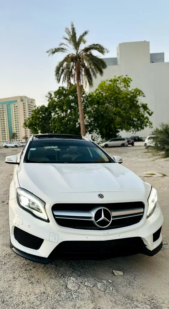Mercedes-Benz GLA No Accident No Paint - Image 17