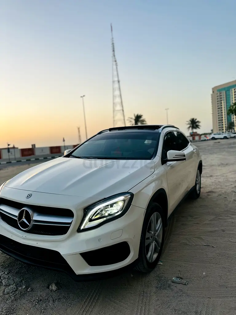 Mercedes-Benz GLA No Accident No Paint - Image 18