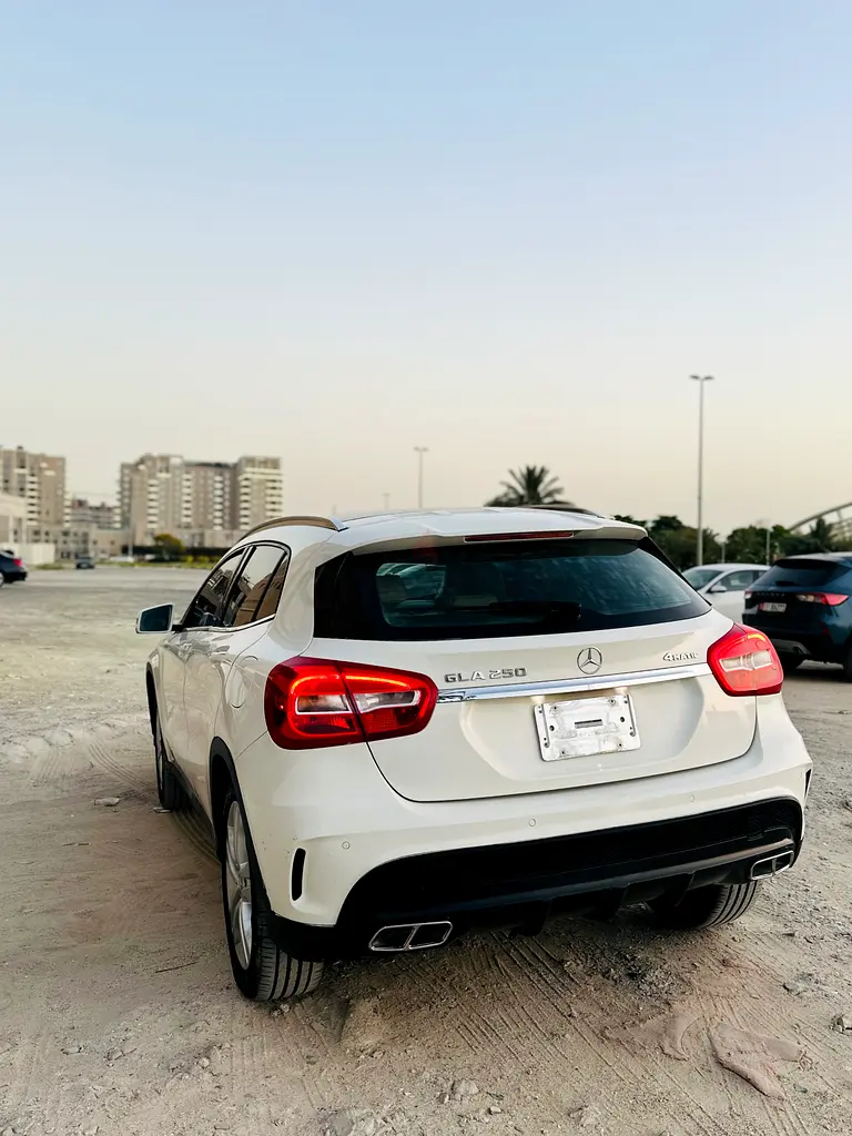 Mercedes-Benz GLA No Accident No Paint - Image 6
