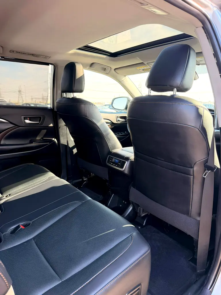 Toyota Highlander Limited 2019 -  FULL OPTION - Image 13