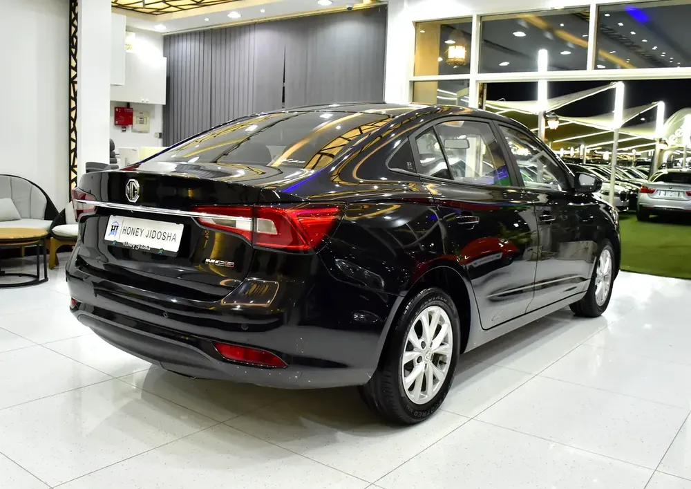 AED 357 EMi for 5Yrs | MG 5 ( 2023 Model ) in Black Color GCC Specs - Image 6
