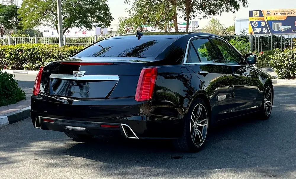Cadillac CT5 Gcc full option  with services  history - Image 7