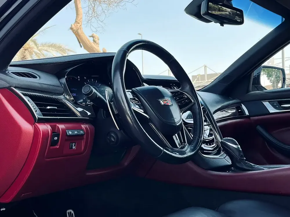 Cadillac CT5 Gcc full option  with services  history - Image 8