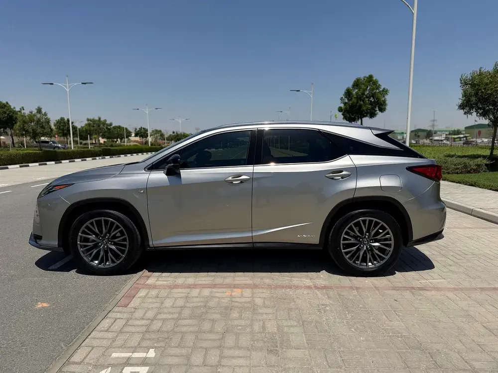 RX 450h F-Sport 2019 | GCC Specs | Full Service History | Impeccable Condition - Image 4