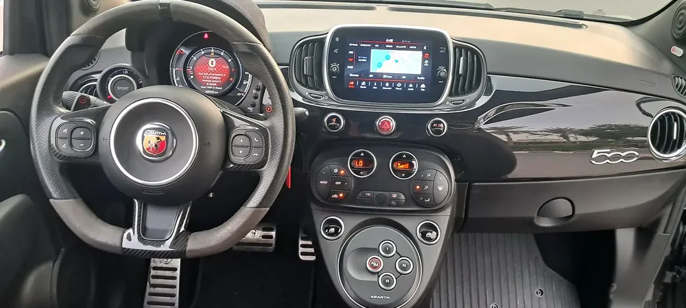ABARTH 595 SCORPIONEORO 2022 FULL OPTION WARRANTY AGENCY AL GHANDI +ORGINAL PAINT 100% 1ST OWN 2KEYS - Image 18