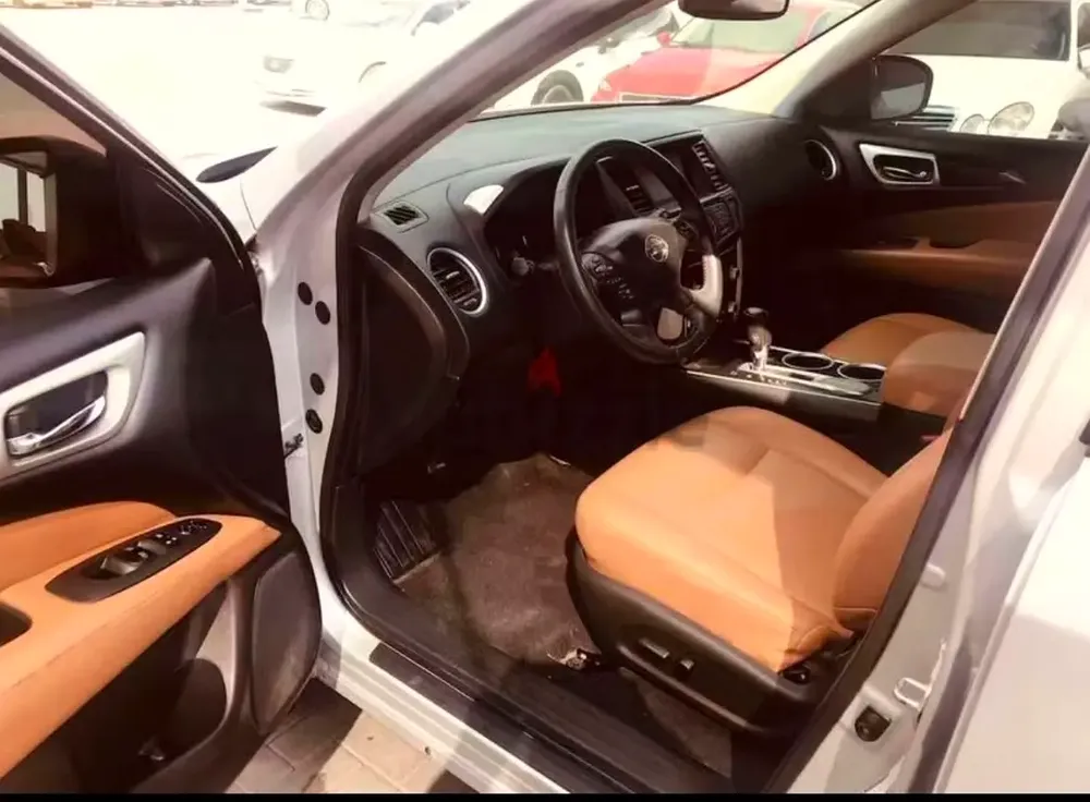 Nissan Pathfinder SV 2015 American Specs - Image 4