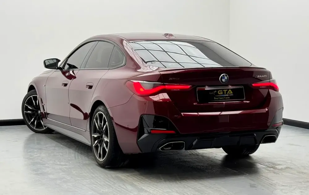 2022 BMW M440i xDrive, 29 / 11 / 2026 BMW Warranty and Service Pack, BMW Service History, GCC - Image 4