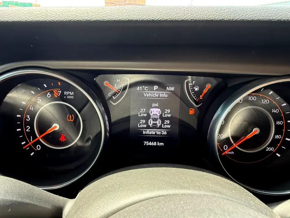 2018 Jeep Wrangler Unlimited Sport - GCC Specs - Low mileage - Very clean car - Image 11