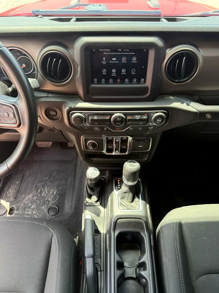 2018 Jeep Wrangler Unlimited Sport - GCC Specs - Low mileage - Very clean car - Image 14