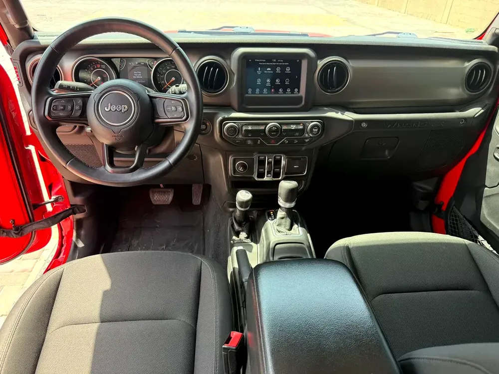 2018 Jeep Wrangler Unlimited Sport - GCC Specs - Low mileage - Very clean car - Image 4