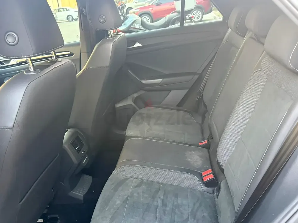 T roc Style 2023 under VW warranty accident free - Image 9