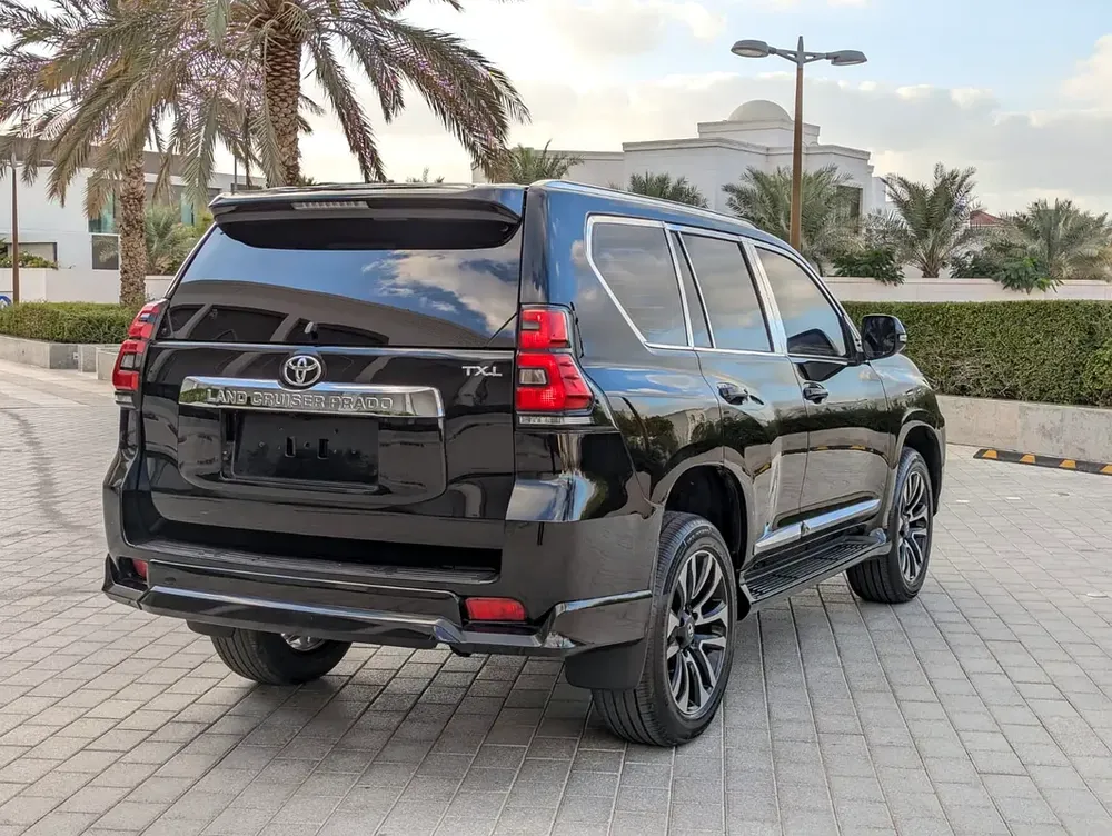 TOYOTA PRADO 2019 GCC V4 2.7L ACCIDENT FREE IN EXCELLENT CONDITION - Image 13