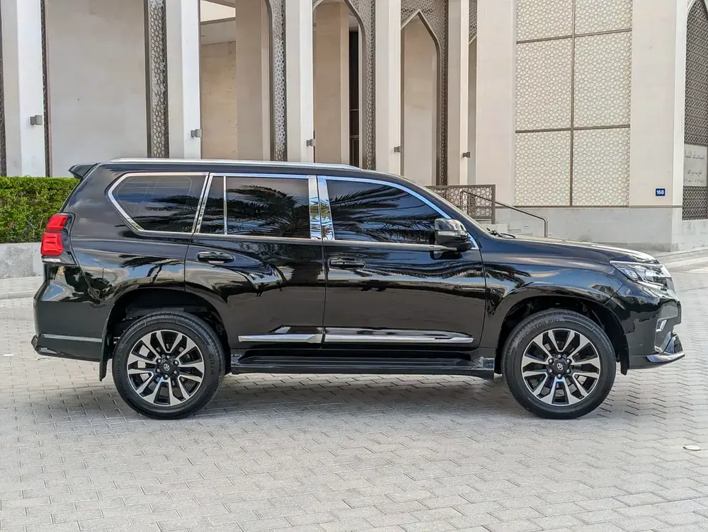 TOYOTA PRADO 2019 GCC V4 2.7L ACCIDENT FREE IN EXCELLENT CONDITION - Image 15