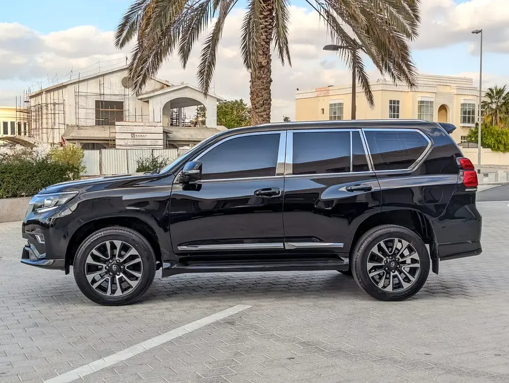 TOYOTA PRADO 2019 GCC V4 2.7L ACCIDENT FREE IN EXCELLENT CONDITION - Image 16