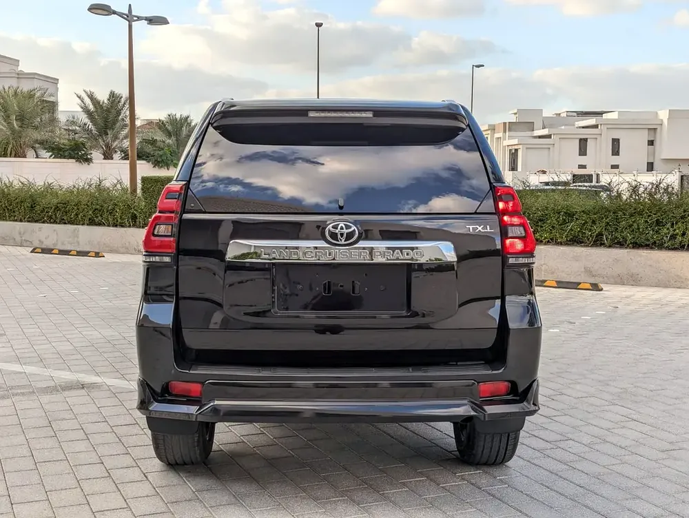 TOYOTA PRADO 2019 GCC V4 2.7L ACCIDENT FREE IN EXCELLENT CONDITION - Image 17