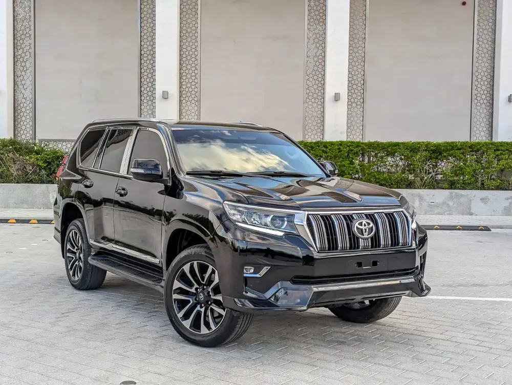 TOYOTA PRADO 2019 GCC V4 2.7L ACCIDENT FREE IN EXCELLENT CONDITION - Image 19