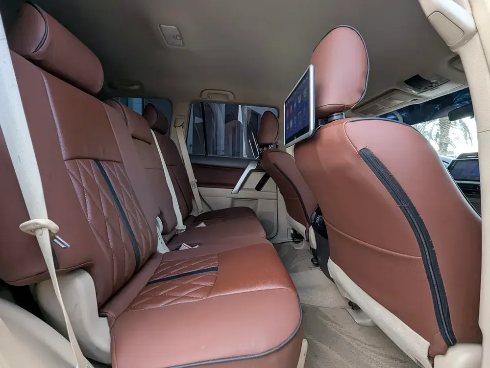 TOYOTA PRADO 2019 GCC V4 2.7L ACCIDENT FREE IN EXCELLENT CONDITION - Image 4