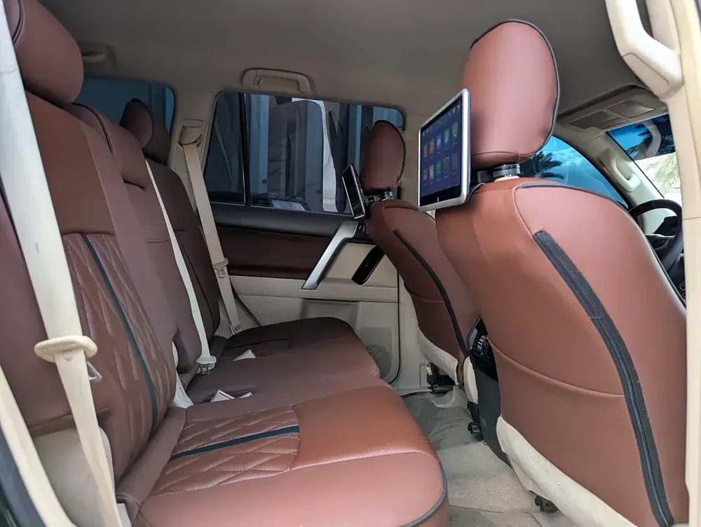 TOYOTA PRADO 2019 GCC V4 2.7L ACCIDENT FREE IN EXCELLENT CONDITION - Image 8