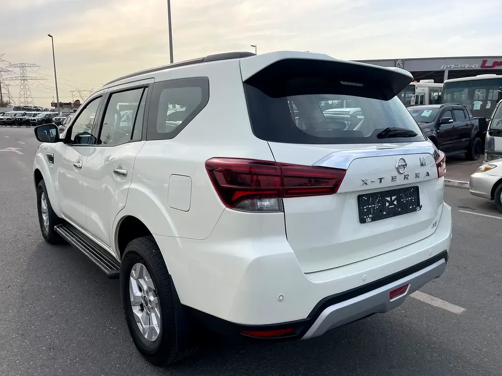 NISSAN XTERRA 2022 SE 4WD 2.5 V4 GCC SPECS - Image 6