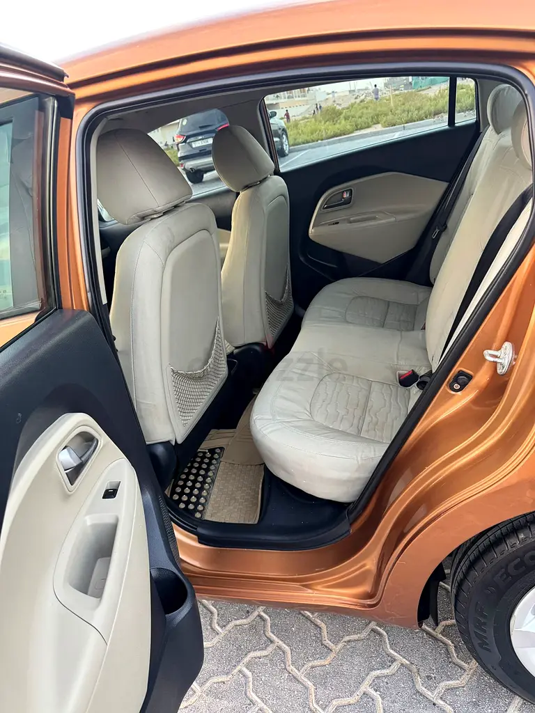 Kia Rio 2013 EX GCC - Image 10