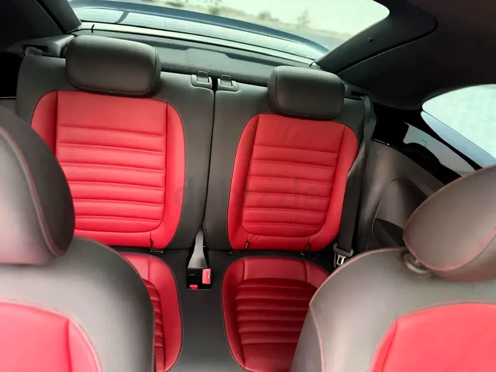 2016 Volkswagen Beetle 2.0 SEL - Image 12