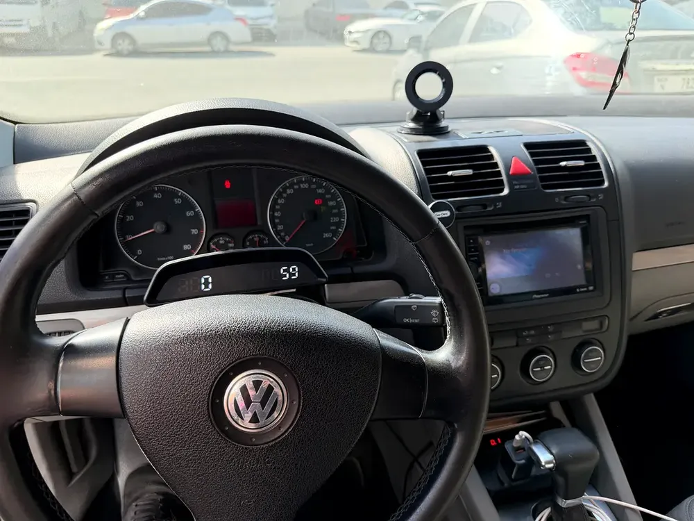 Volkswagen Golf 2007 2.0 FSI.GCC Specs - Well Maintained - Image 6