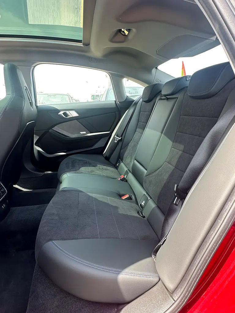 BMW 2-Series 225i 2025 - Chinese Specs - GCC Resale - Image 8