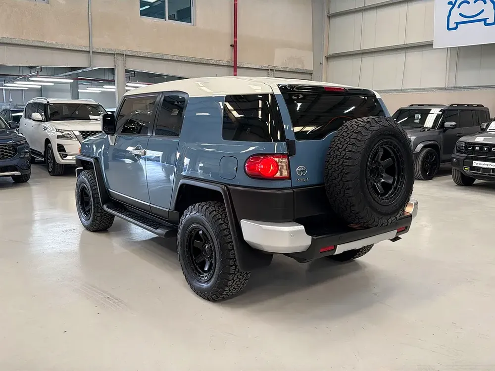 2,260pm Zero Down Available Toyota FJ Cruiser GXR 2022 - GCC Specs - Image 5