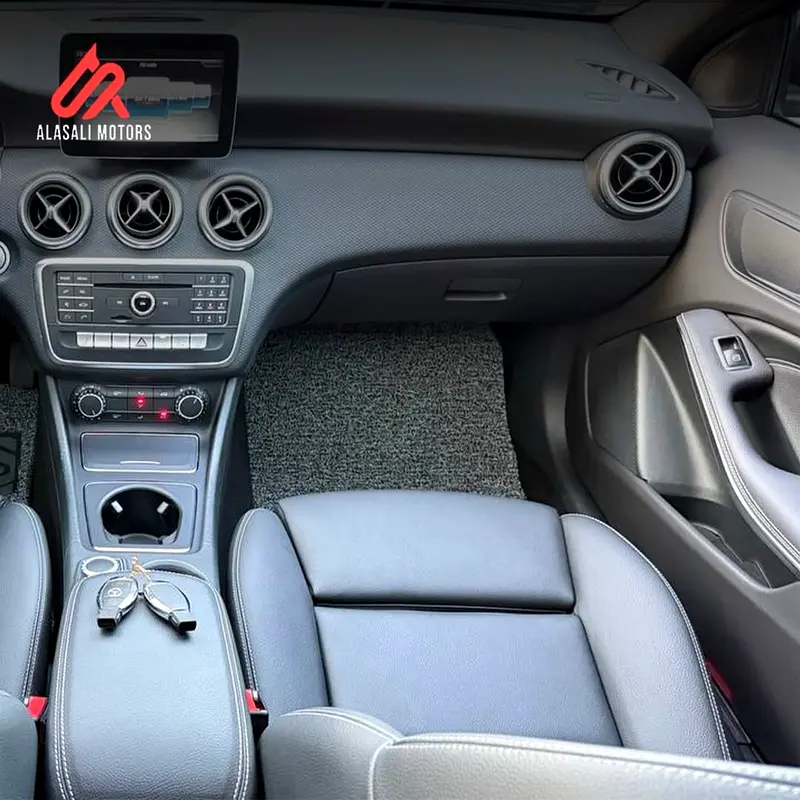 Mercedes A-200 2018 Imported from Korea Gcc  specifications - Image 15