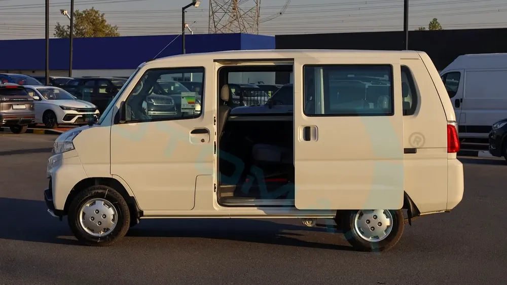 ( Eid al-Adha Offer )2025 CMC Veryca Window Van 1.5L RWD GCC 0Km With 3 Years Or 100,000 Km Warranty - Image 20