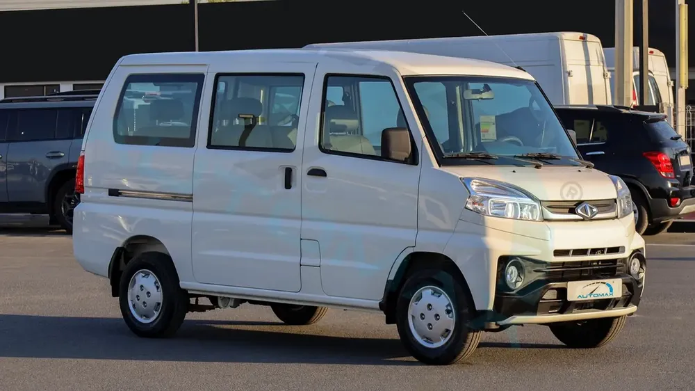 ( Eid al-Adha Offer )2025 CMC Veryca Window Van 1.5L RWD GCC 0Km With 3 Years Or 100,000 Km Warranty - Image 4