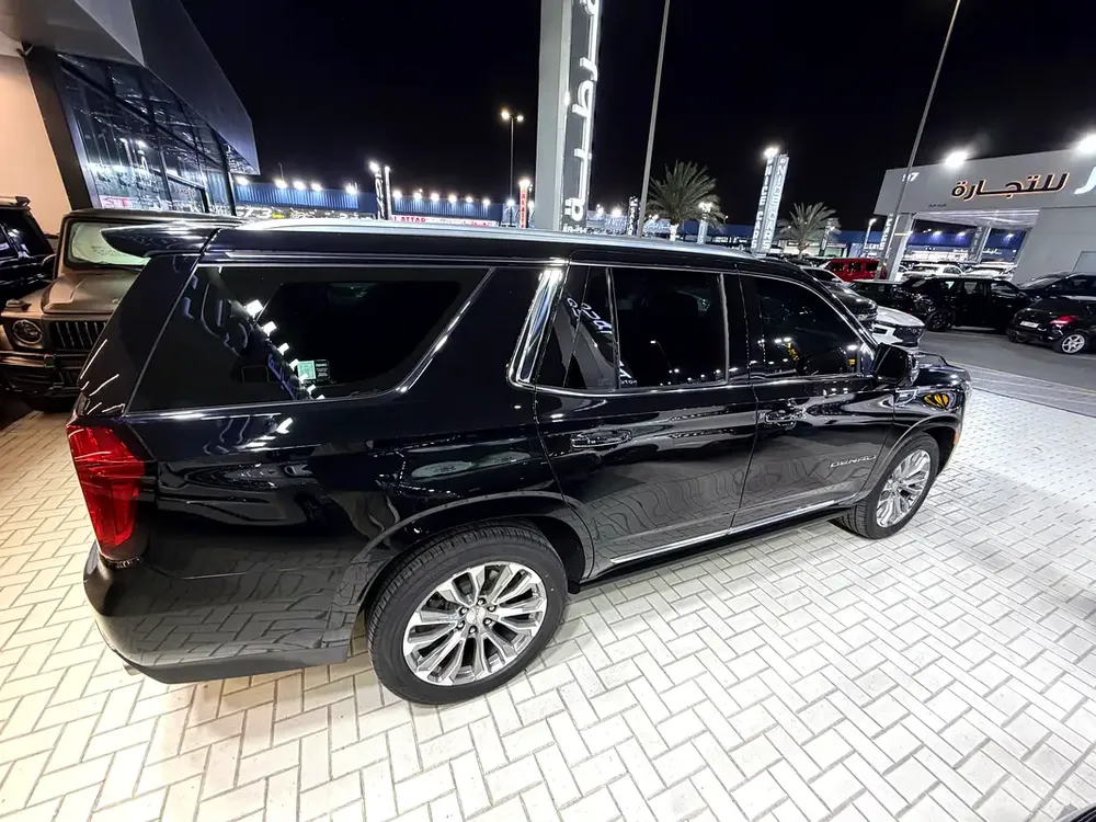 GMC Yukon Denali 2023 | GCC Specs | Pristine Condition - Image 6