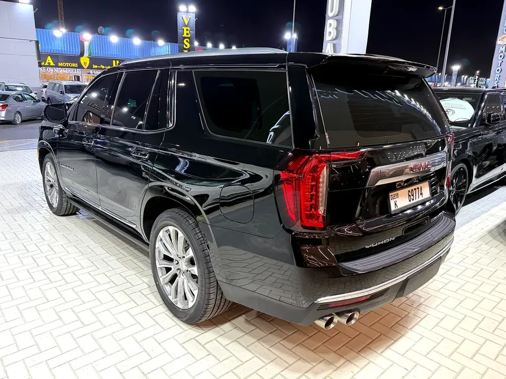 GMC Yukon Denali 2023 | GCC Specs | Pristine Condition - Image 8