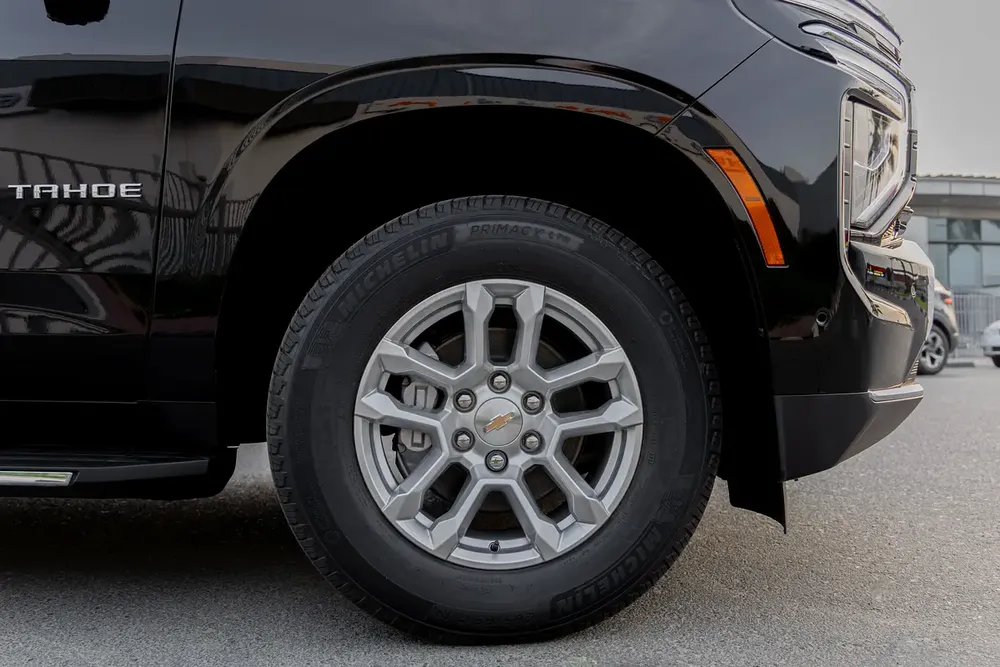 Chevrolet Tahoe | 2WD LS | V8 5.3L SUV RWD | GCC | 2026 (Export) - Image 8