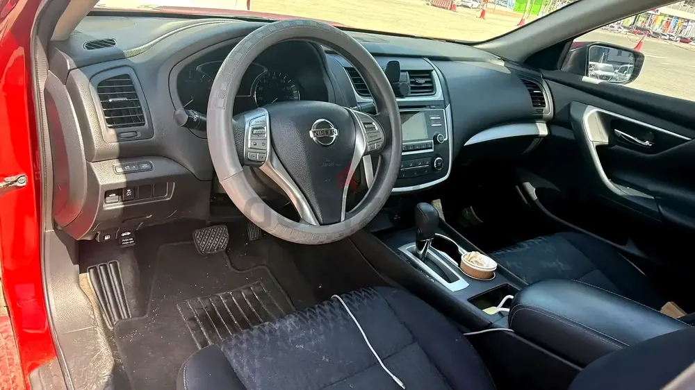 Nissan Altima SE - Image 6