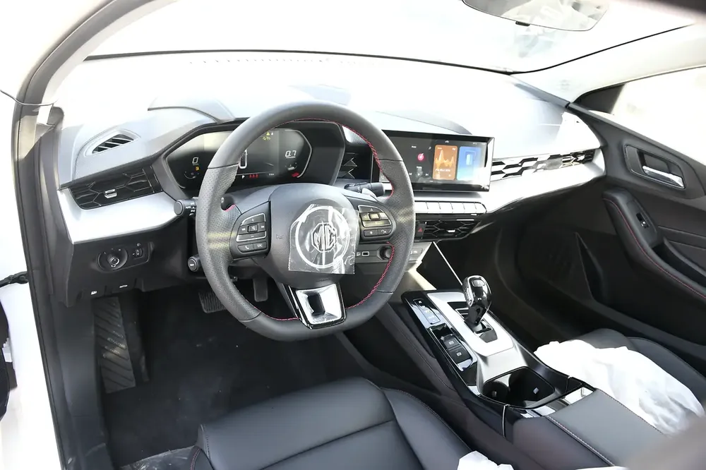 2025 MG GT 1.5L Turbo Full option ( Ready Stock) - Image 9