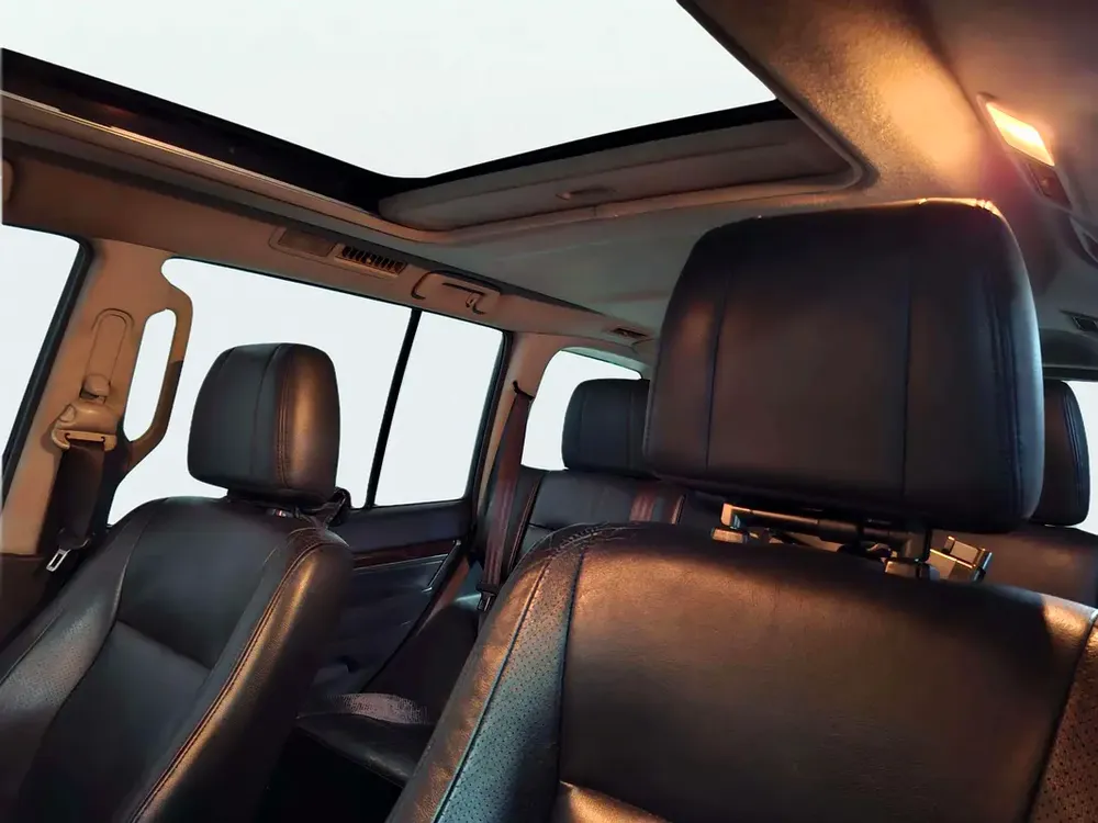 2010 Mitsubishi Pajero Gls 3.5L | GCC Specifications - Image 11