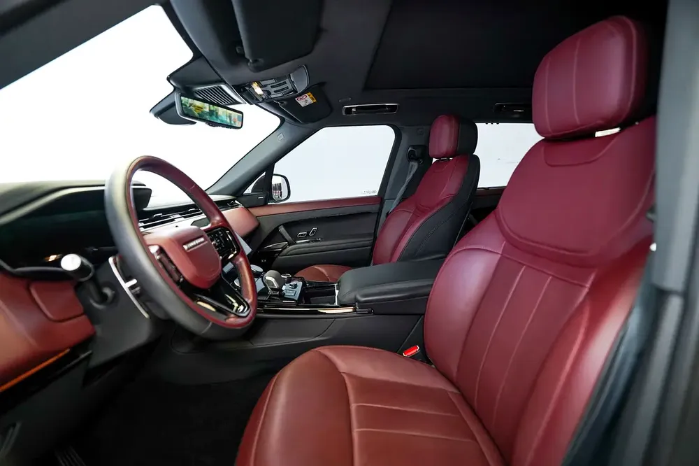 SPORT HSE DYNAMIC P400 | WARRANTY OCT 2028 | SIDE STEPS | PANORAMIC ROOF - Image 7