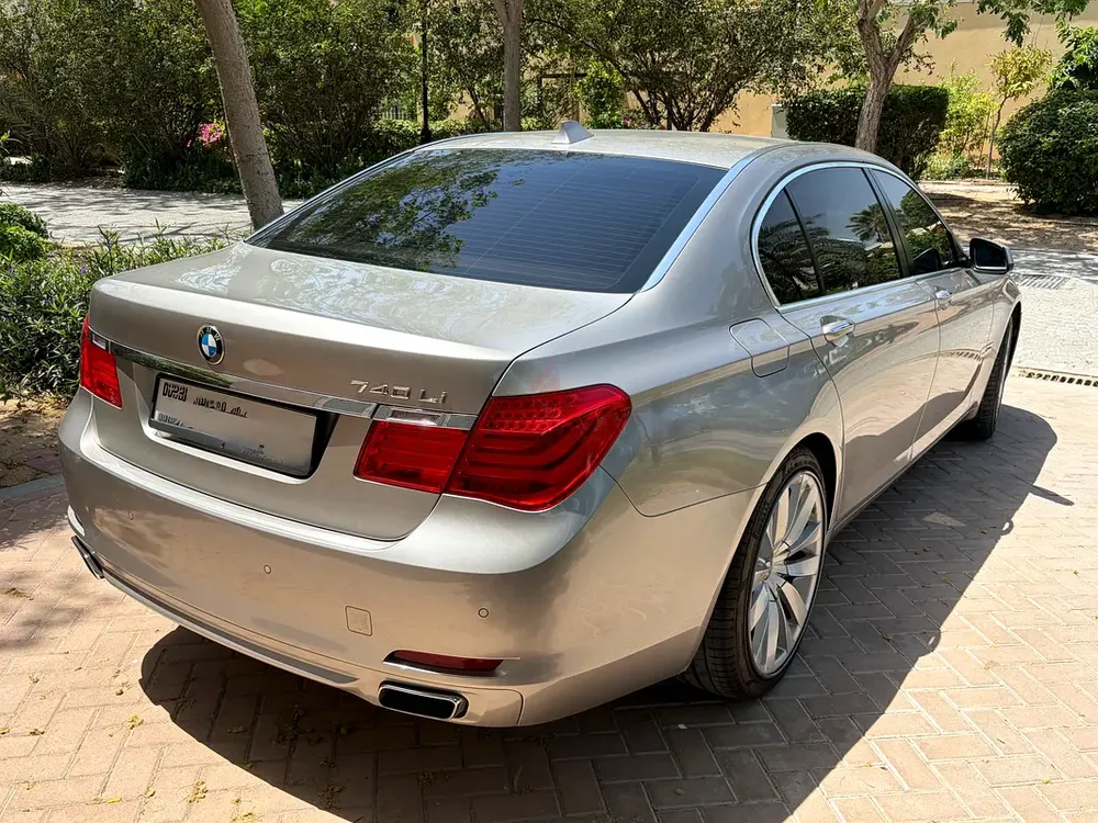 2011 BMW 740Li Full Options, Excellent Condition - Image 5