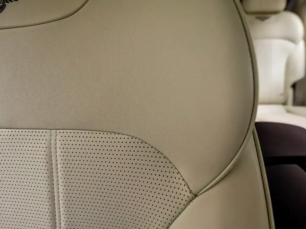 2019 | Bentley | Bentayga | With Warranty and Service Contract - Image 10