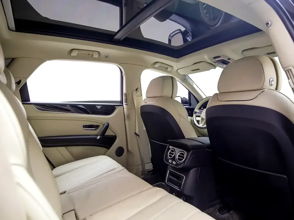 2019 | Bentley | Bentayga | With Warranty and Service Contract - Image 15